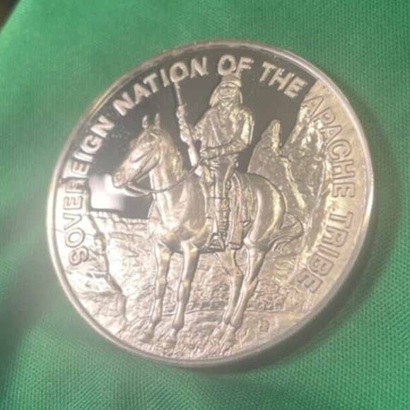 1971 Sovereign Nation of the Apache Indian Tribe .999 Silver Proof Round - Picture 4 of 6